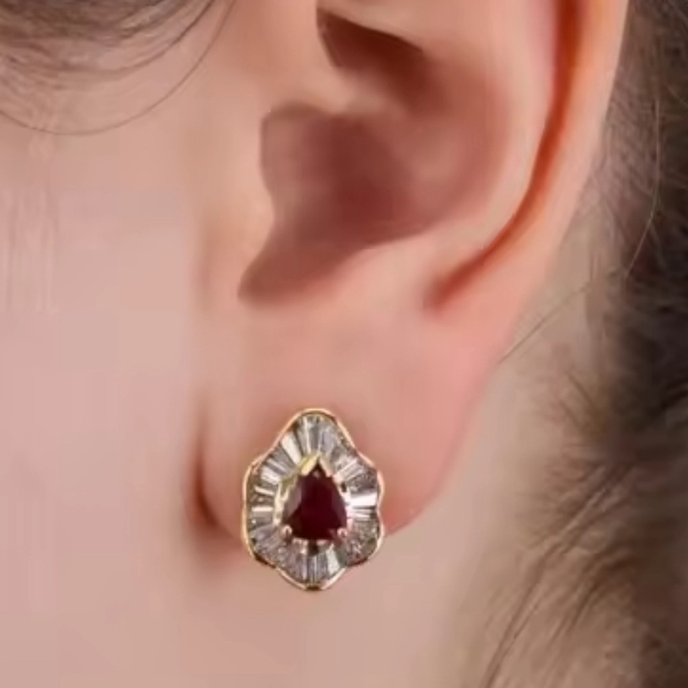 Earrings White Zirconia Vintage Synthetic Gemstone Earrings NEW